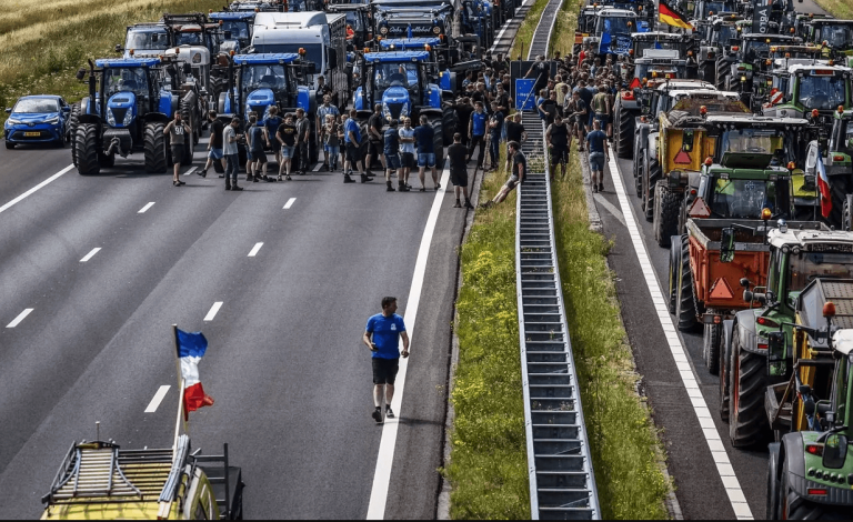 fazendeiros protestando contra o governo