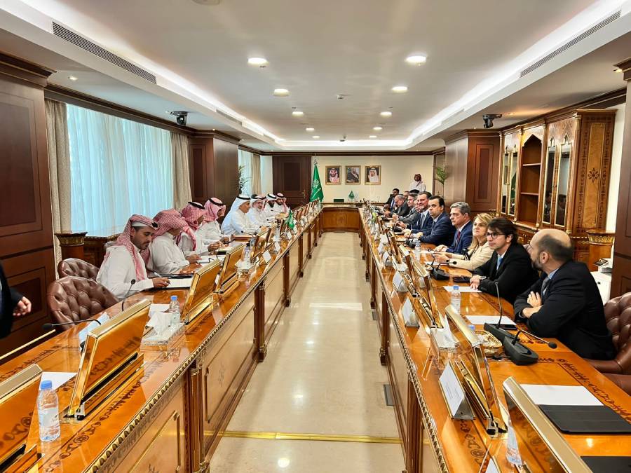 Reunião da comitiva brasileira com o Ministério do Meio Ambiente, Água e Agricultura da Arábia Saudita.